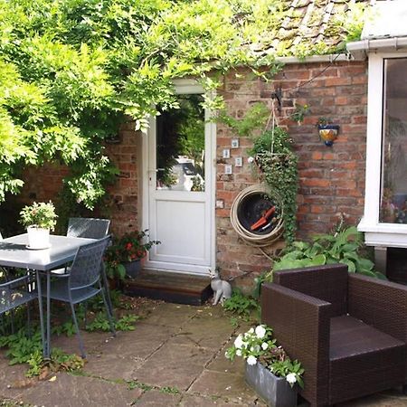 Self-contained Annex - Beautiful Village near York Extérieur photo