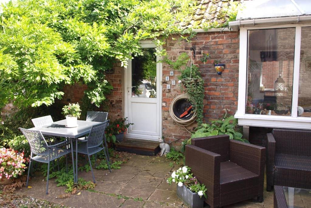 Self-contained Annex - Beautiful Village near York Extérieur photo
